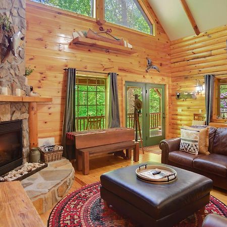 Tree Top Lodge - Gorgeous Lake Cabin With Hot Tub & Magnificent Views Of Forests And Mountains! Cabin Butler Bagian luar foto