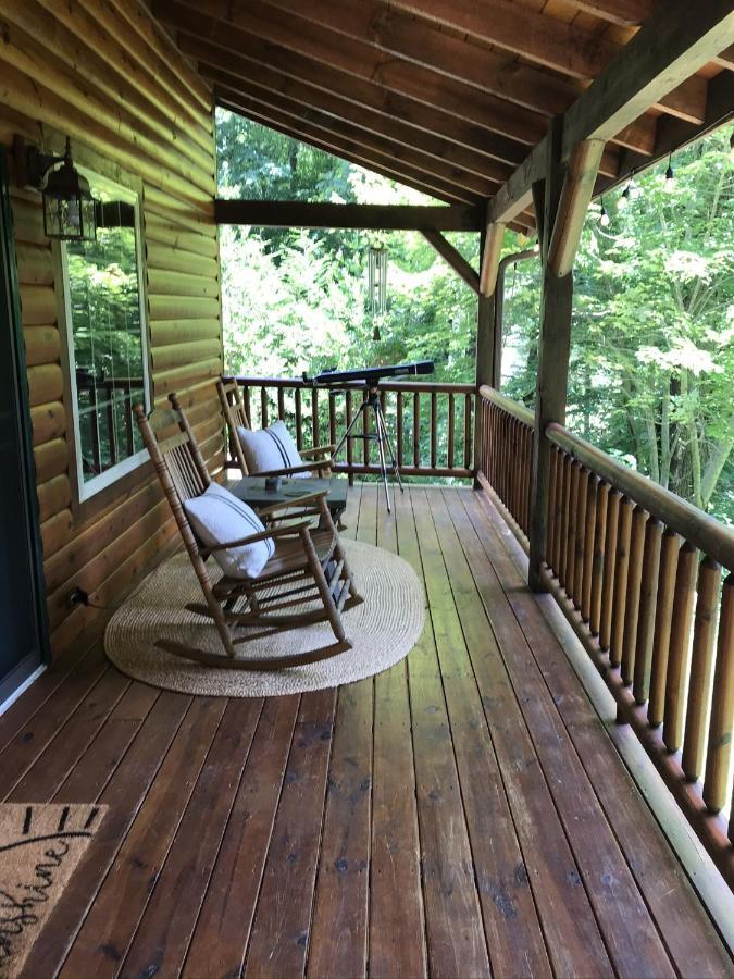 Tree Top Lodge - Gorgeous Lake Cabin With Hot Tub & Magnificent Views Of Forests And Mountains! Cabin Butler Bagian luar foto