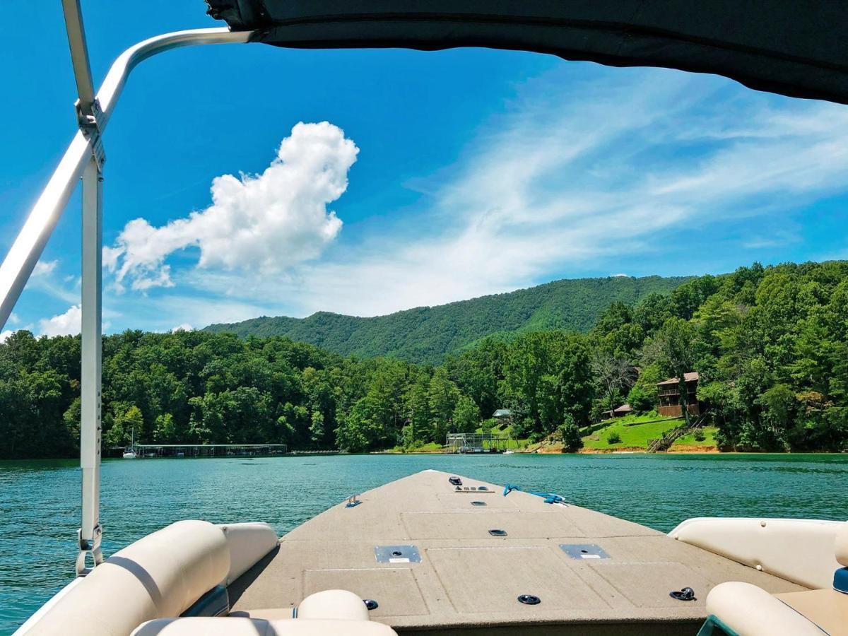 Tree Top Lodge - Gorgeous Lake Cabin With Hot Tub & Magnificent Views Of Forests And Mountains! Cabin Butler Bagian luar foto
