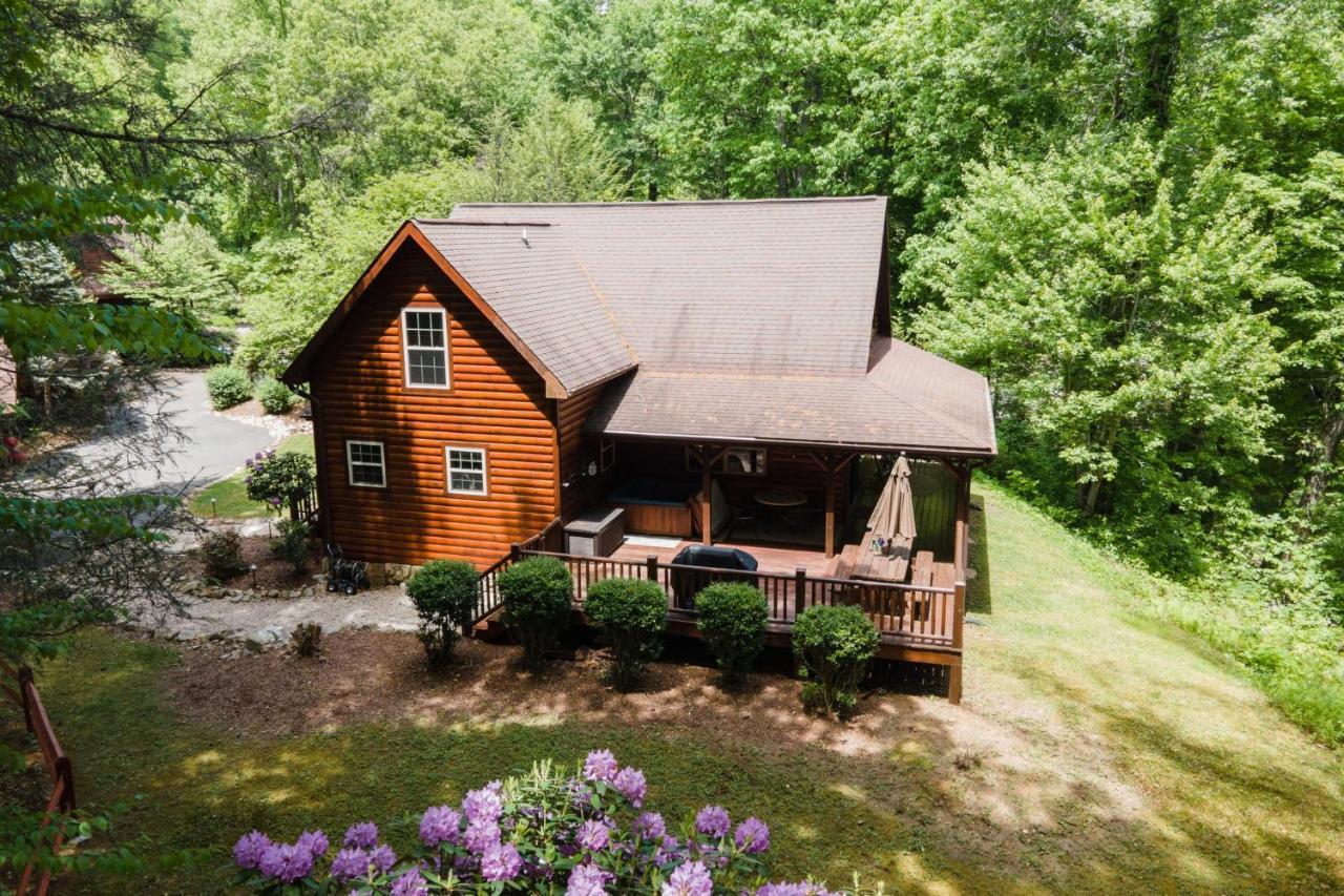 Tree Top Lodge - Gorgeous Lake Cabin With Hot Tub & Magnificent Views Of Forests And Mountains! Cabin Butler Bagian luar foto